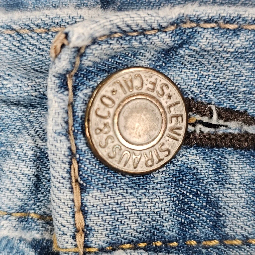 Signature by Levi Strauss item sale